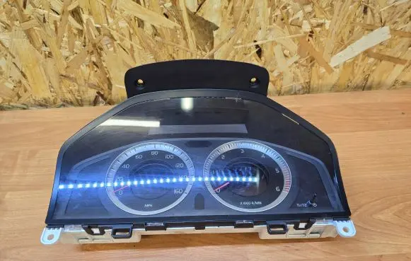 Volvo XC60 Speedometer (instrument cluster) 36002606 31270907AA 69399340U