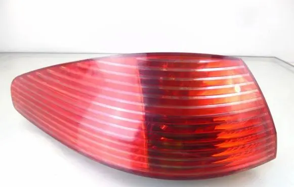 Peugeot 607 Rear/tail lights