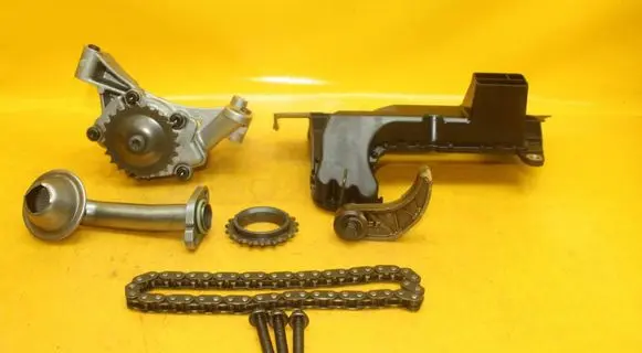 Volkswagen Touran I Oil pump 03G115105 038115121A 038115251B