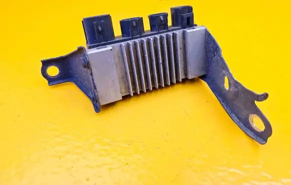 Toyota Hilux (AN120, AN130) Glow plug pre-heat relay 285510E010 TG1327000040 D81313237
