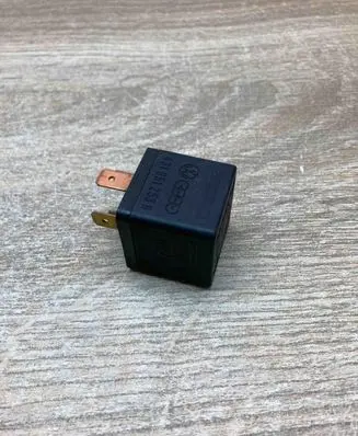 Audi A4 S4 B5 8D Other relay 431951253H 0332014156