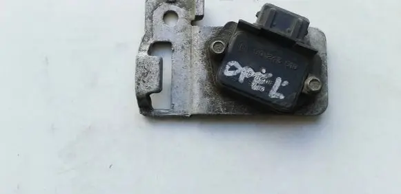 Opel Astra F Ignition amplifier control unit 90243618