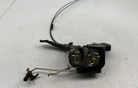 Toyota RAV 4 (XA20) Front door lock 601019043441