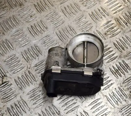 Volkswagen Golf VII Throttle valve 04E133062Q V29073596