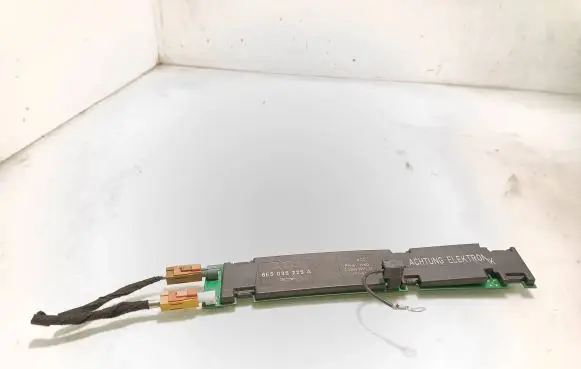 Audi A4 S4 B6 8E 8H Antenna control unit 8E5035225A