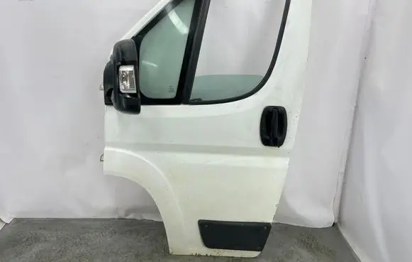 Peugeot Boxer Front door