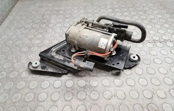 BMW i4 Air suspension compressor/pump 6894450