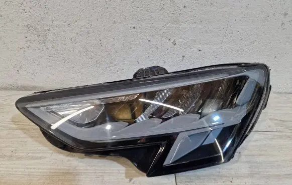 Audi A3 8Y Headlight/headlamp 8Y0941011