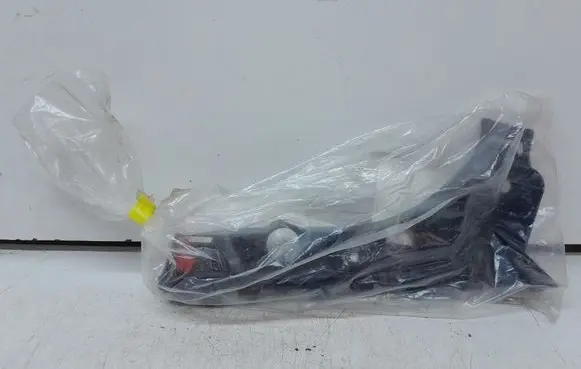 Opel Meriva B Front bumper mounting bracket 13267763 475498858