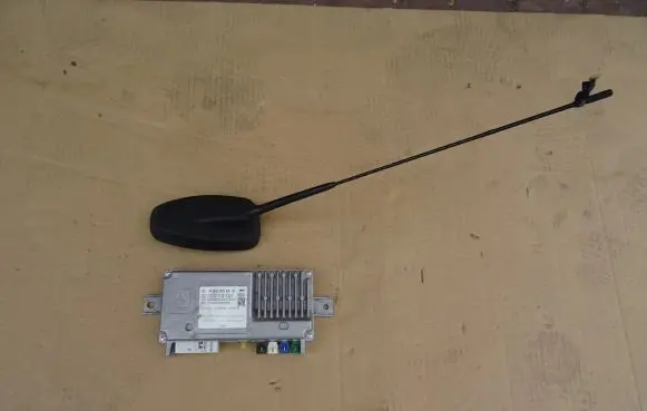 Mercedes-Benz Sprinter W907 W910 Radio antenna 
