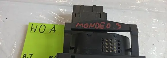 Ford Mondeo Mk III Light switch 1S7T13A024HB