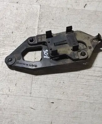 Peugeot 308 Engine mount bracket 9819665580