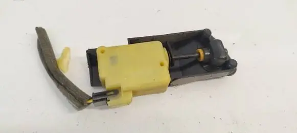 Volvo V70 Central locking motor 9483311