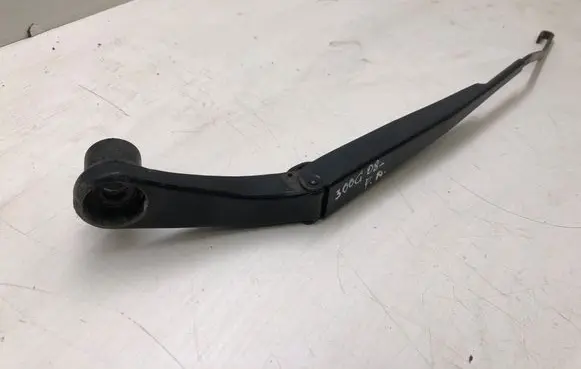 Chrysler 300 - 300C Front wiper blade arm