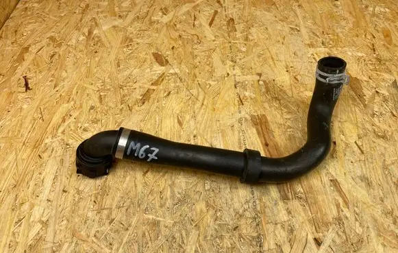 Volvo S90, V90 Engine coolant pipe/hose 32252070