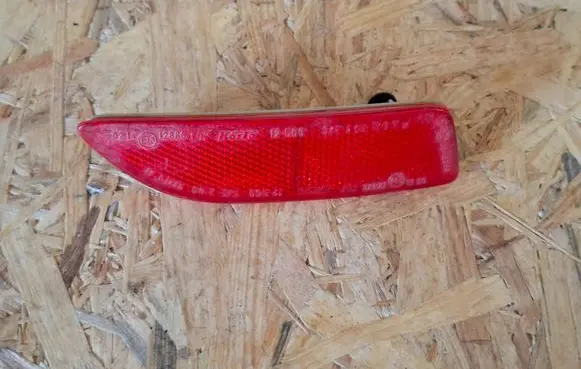 Lexus CT 200H Rear tail light reflector 12569