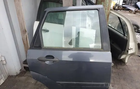 Ford Focus Rear door MAGNUM GREY (METALLIC)