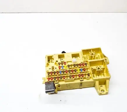 Jaguar S-Type Fuse module 4R8T14A067AB