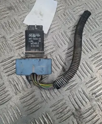 Ford C-MAX I Glow plug pre-heat relay 3M5T12A343AA