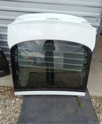 Tailgate/trunk/boot lid