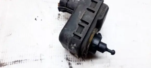 Opel Vectra B Headlight level adjustment motor 