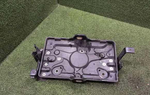 Mitsubishi Pajero Battery tray 8201A087