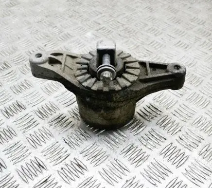 Maserati Ghibli Engine mount bracket