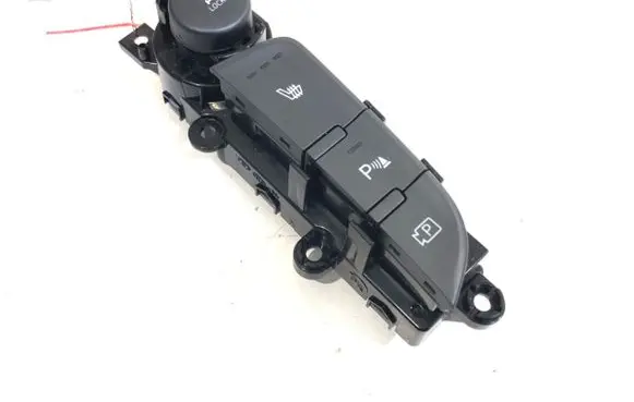 Hyundai Kona I Seat heating switch 93320J9BM0