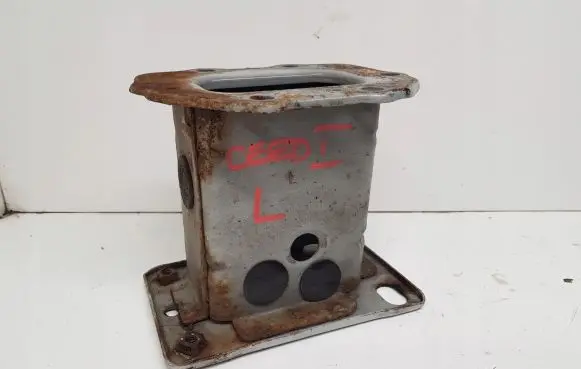 Hyundai i30 Front bumper shock/impact absorber 