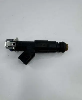 Volvo S40 Fuel injector 0280156154