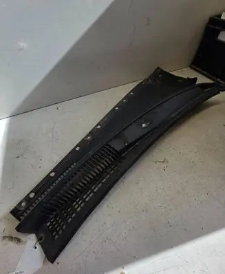 KIA Sorento Wiper trim 1234