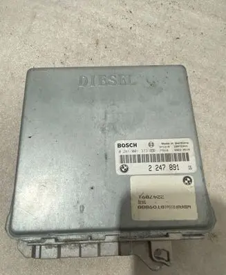 BMW 5 E39 Engine control unit/module 2247891 0281001373