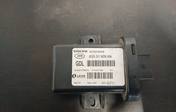 Volvo V70 Light module LCM 30782784AB