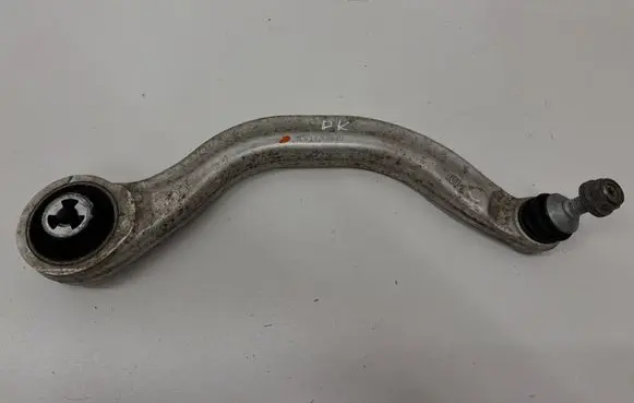 Tesla Model 3 Front lower control arm/wishbone 104435400A