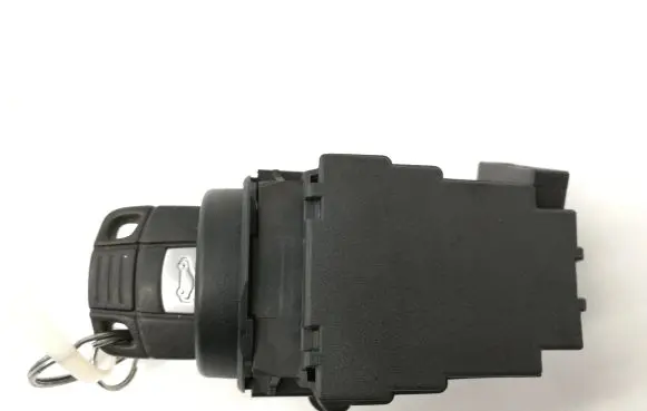 BMW 5 E60 E61 Ignition lock 6954722