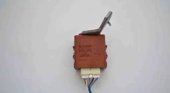 Toyota Yaris Other devices 8597052040