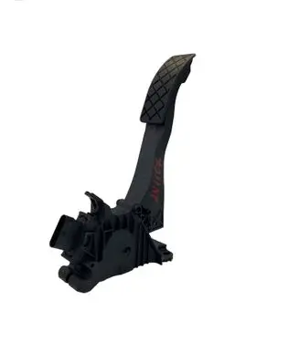 Volkswagen Tiguan Accelerator throttle pedal 5QS723503