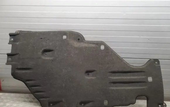 Chrysler Pacifica Rear underbody cover/under tray 68244845AC