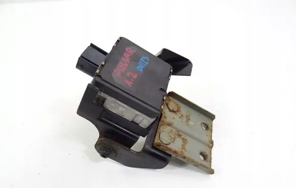Nissan Pulsar Distronic sensor radar 284383ZL1B