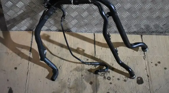 Porsche Cayman 982 Engine coolant pipe/hose