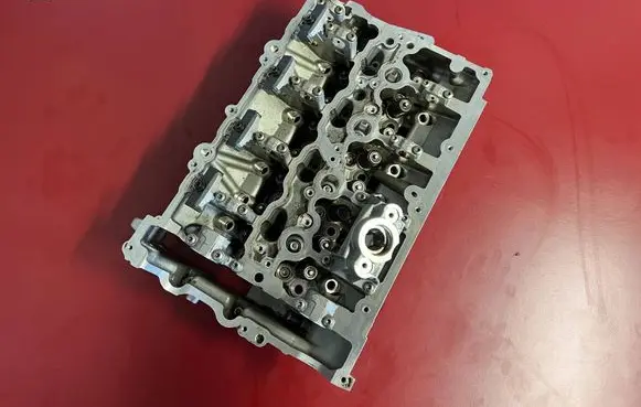 BMW X1 F48 F49 Engine head 7616187