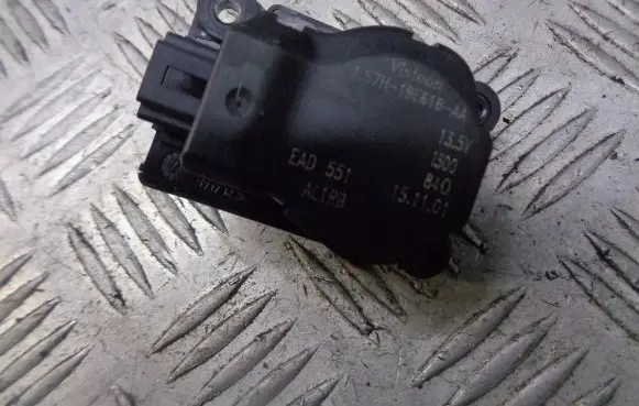 Ford Mondeo Mk III A/C air flow flap actuator/motor 1S7H-19E616-AA