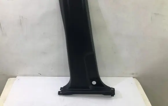 Mercedes-Benz X-class W470 Other sill/pillar trim element 76916-5XA0A