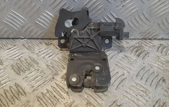 Audi A3 S3 8P Tailgate/trunk/boot lock/catch/latch 8P4827505B