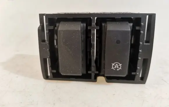Renault Trafic III (X82) Engine start stop button switch 251534917R 604101H