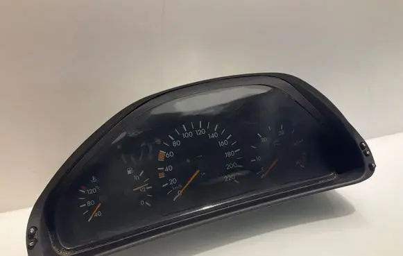Mercedes-Benz E W210 Speedometer (instrument cluster) A2105403648 110008899006 2105403648
