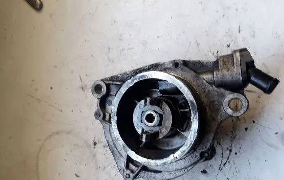 Vacuum pump
