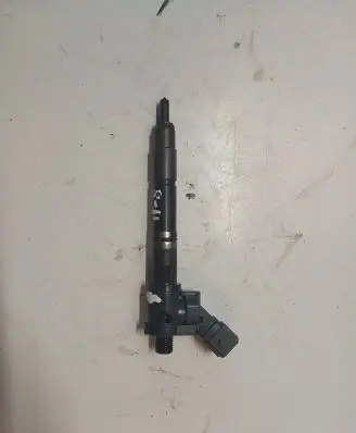 Volvo V70 Fuel injector VEA132370010AAB