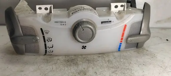 Toyota Aygo AB10 Climate control unit 559000H010 69617003Q P6661000BB6722