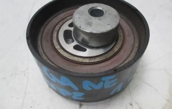 Renault Megane III Timing belt tensioner 